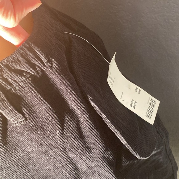 BDG / URBAN OUT. - NWT - pants: blk corduroy cargo, tie elastic waist, cuffs - L - Picture 14 of 16
